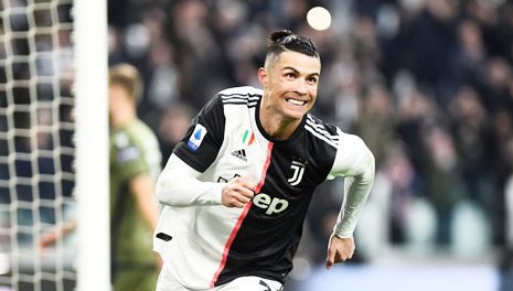 Ronaldo bứt tốc ngoạn mục ở cuộc đua Vua phá lưới Serie A