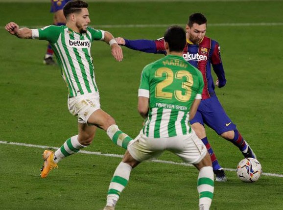 Messi vào sân đã giúp Barca ngược dòng giành chiến thắng 3-2 trước Betis