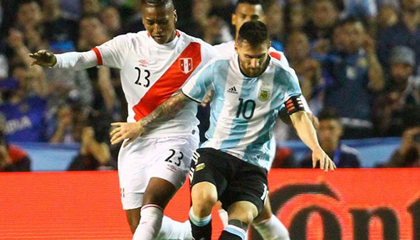 ​​​​​​​Argentina luôn thi đấu trên cơ trước Peru