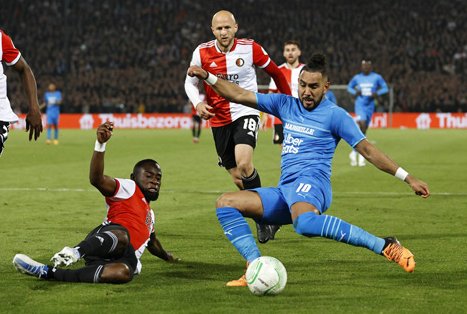 Điểm tựa sân nhà sẽ giúp Dimitri Payet và đồng đội đánh bại Feyenoord để tiến vào trận chung kết