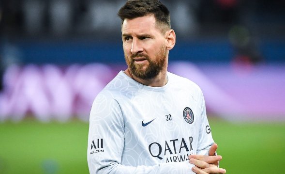 Messi không muốn đặt tương lai vào tay lãnh đạo Barca.
