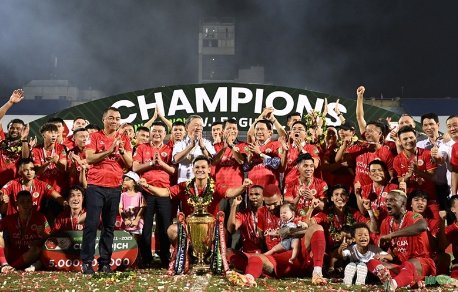 CLB CAHN đã chi trả tiền thưởng vô địch V-League 2023 cho các cầu thủ và BHL.