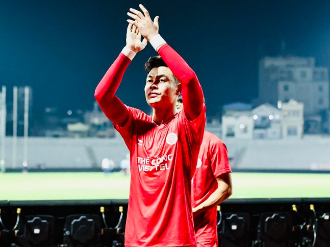 Đức Chiến đền bù hợp đồng để ra đi. Ảnh: FBNV