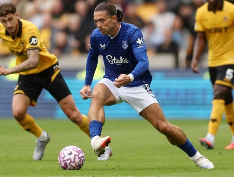 Everton thay da đổi thịt