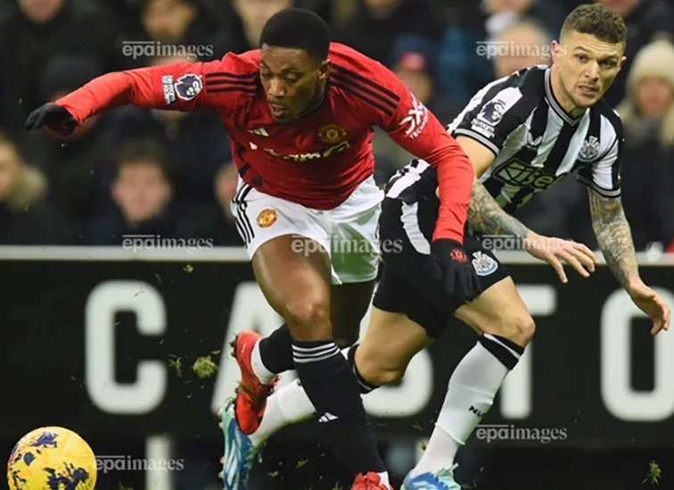 Hé lộ điều khoản gây sốc của Martial tại MU. ẢNH: EPA