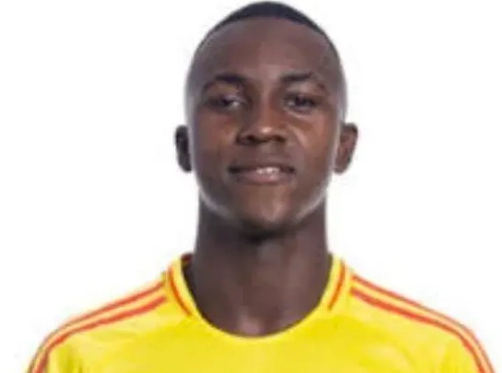 Man Utd chiêu mộ thành công tiền vệ phòng ngự mới là Orozco. ẢNH: SUN SPORTS