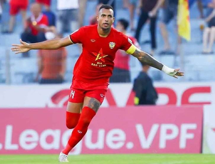 Trung vệ cao kều Janclesio nếu nhập tịch thành công sẽ trở thành lá chắn thép trong đội hình của HLV Kim Sang-sik. Ảnh: CCT.