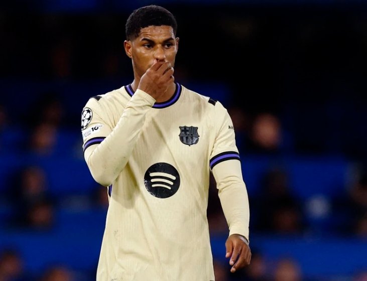 Barca thảm bại 0-3 trước Chelsea.