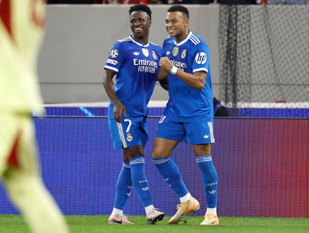 Mbappe và Vinicius có trận đấu ăn ý nhất từ đầu mùa. Ảnh: Diario AS