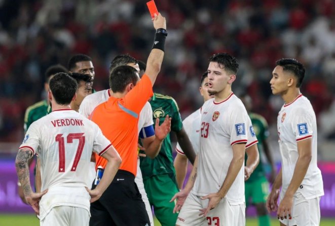 Sau Malaysia, đến lượt 4 tuyển thủ nhập tịch Indonesia bị đình chỉ