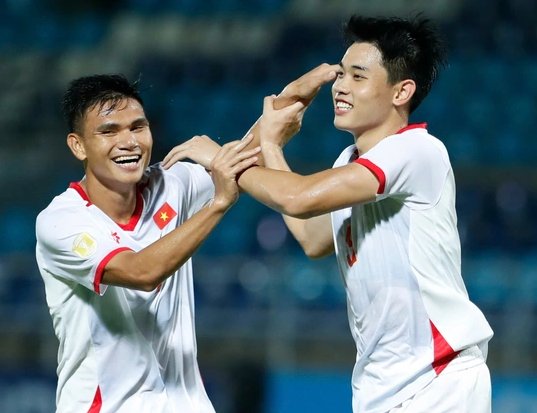 Tip bóng đá 26/09 19:30 Việt Nam vs Philippines: Thắng cách biệt